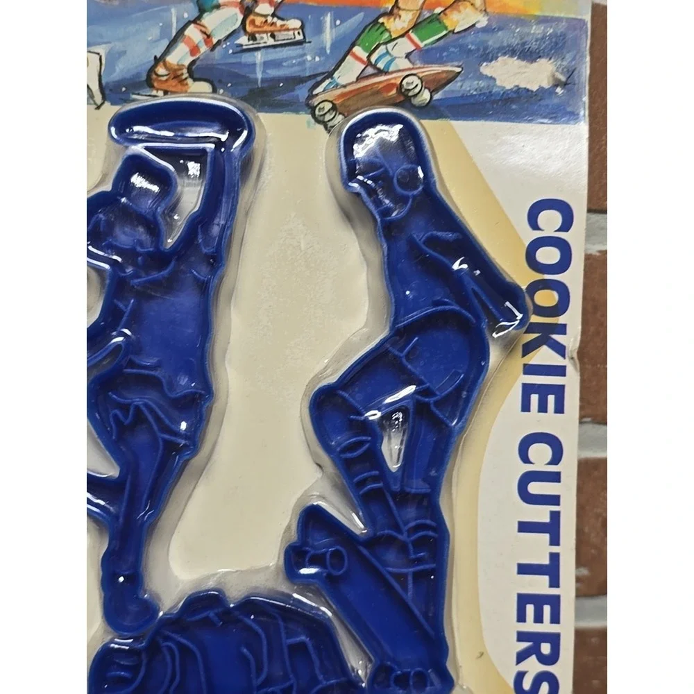 Vintage 1989 LK Manufacturing Cookie Cutters Set Hockey Player New Sealed USA